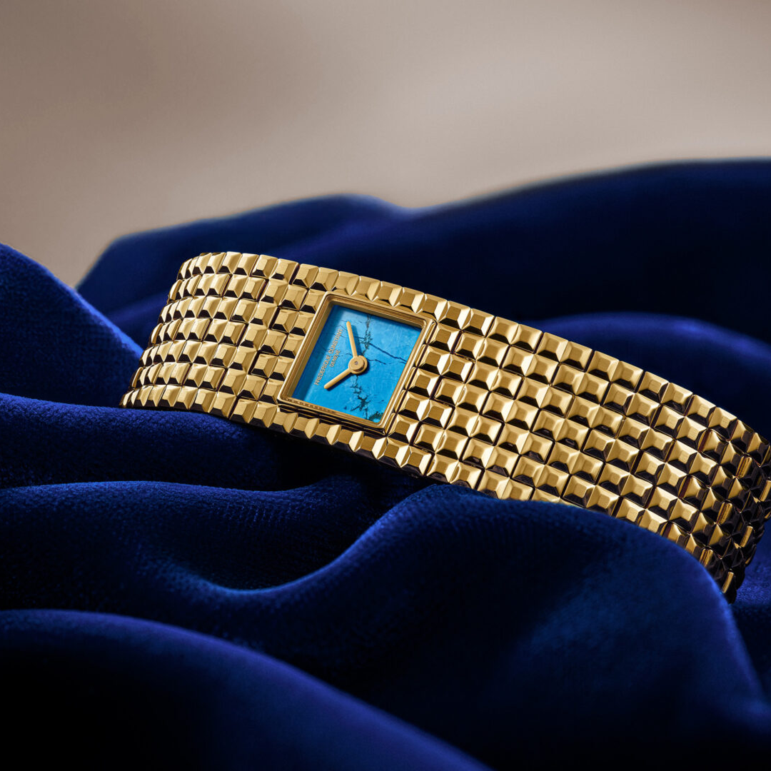 The Color of Summer on Your Wrist: Classics Manchette Turquoise